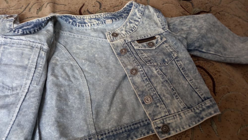 Джинсовая куртка