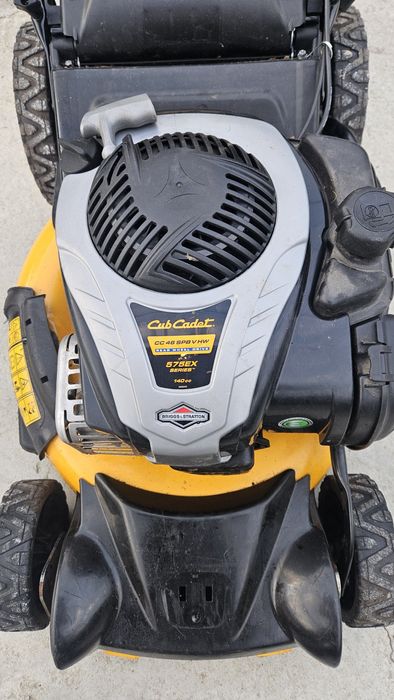 Masina de tuns iarba gazon CubCadet