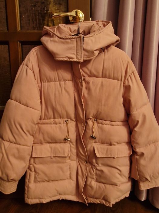 Продам розовую куртку