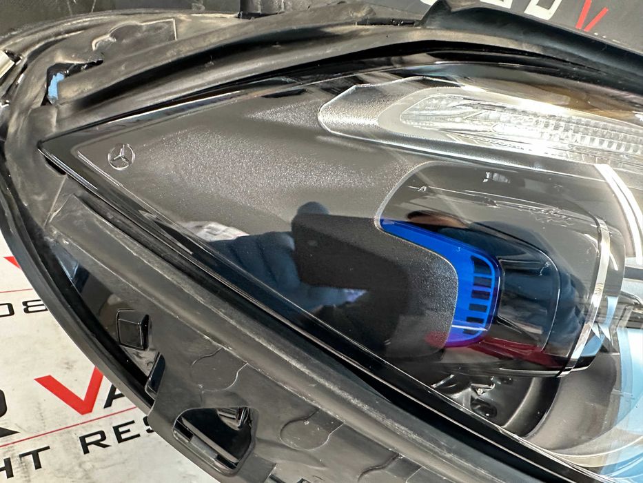 Фар фарове десен Mercedes C klasse W206 Мерцедес 206 DIGITAL LIGHT far