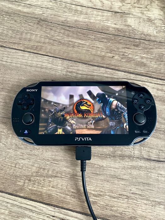 PS VITA Полный Комплект | СРОЧНО