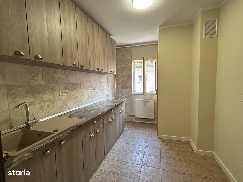Apartament decomandat de vanzare in Racadau