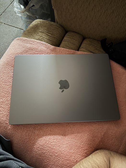 MacBook Pro 16 - 2023 года 16/1000гб