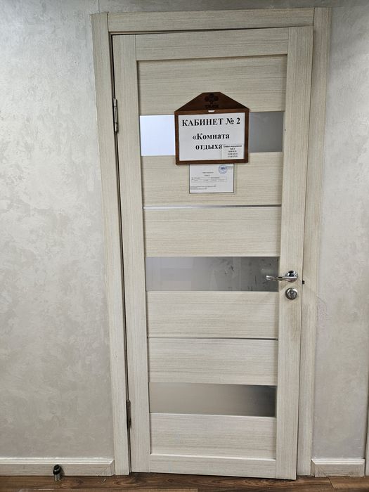 Срочно продаем двери!