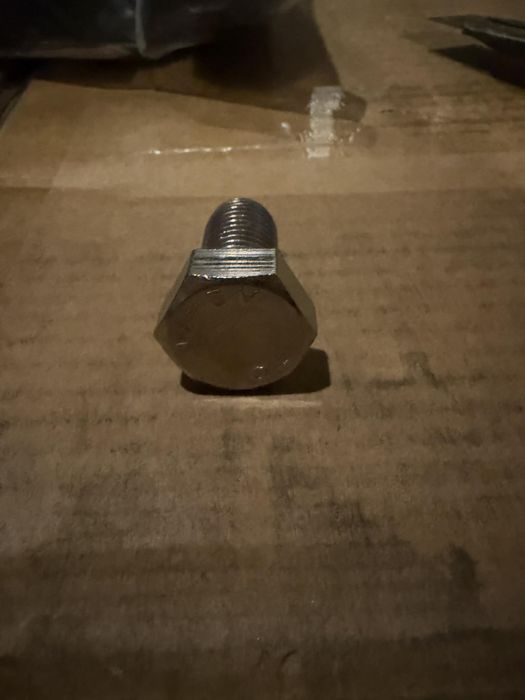 Крепежни елементи – болтове, гайки и шайби (галванизирани)