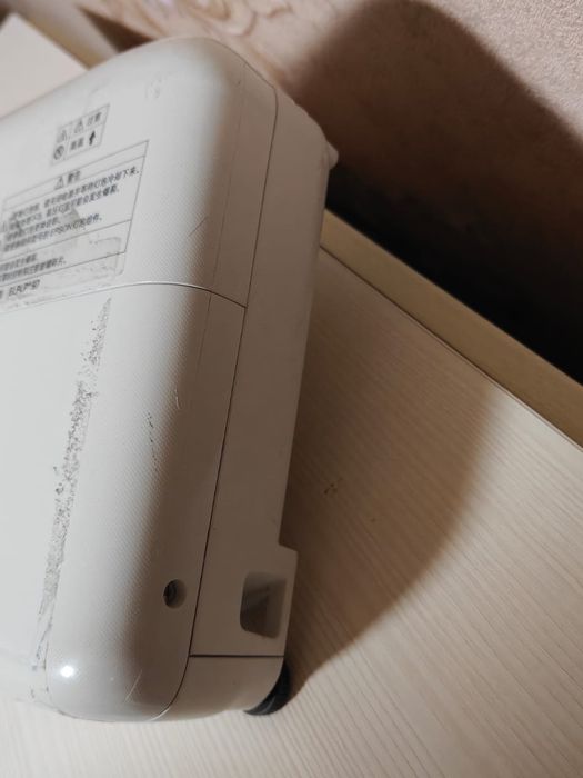 Проектор EPSON EB-E01