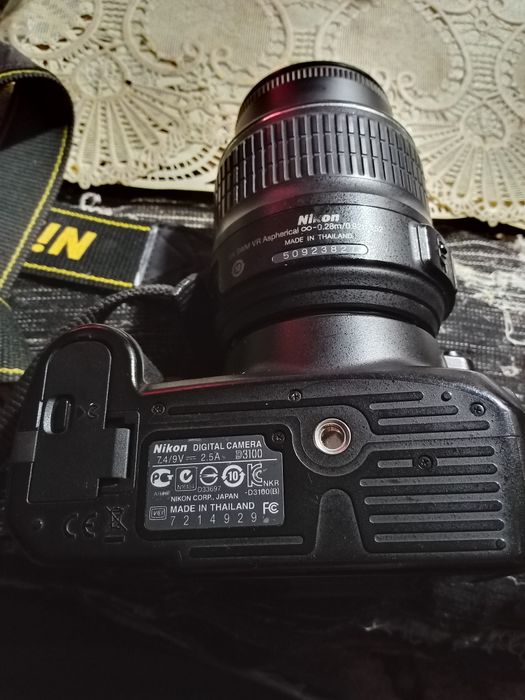 Продам камеру Nikon D3100.