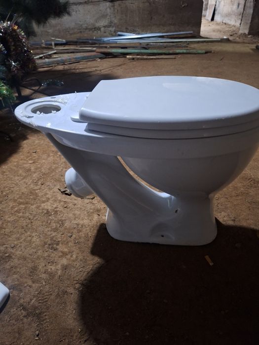 Унитаз в отличном состоянии