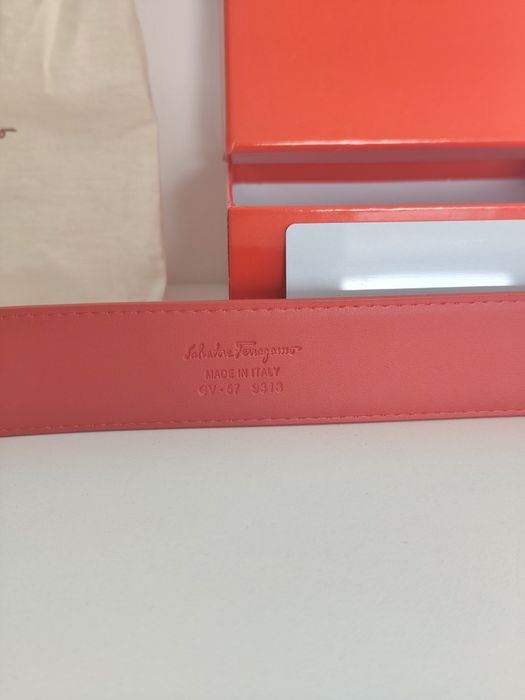 Curea Salvatore Ferragamo Noua