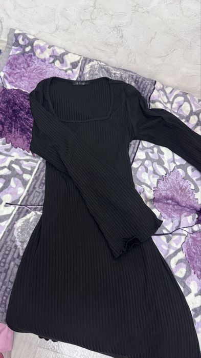 Черное длинное платье на завязках