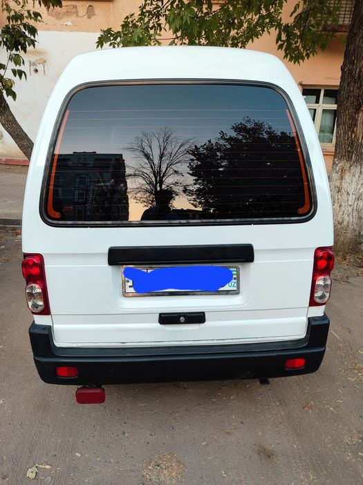 Damas srochna sotiladi