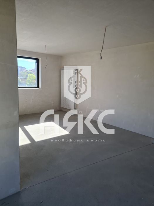 Продава се Тристаен апартамент в София, Зона Б-5 - 154 кв.м за 1623 €/кв.м - Снимка #2