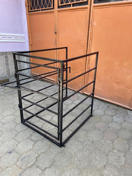 Boxe duble sau simple pentru muls oi