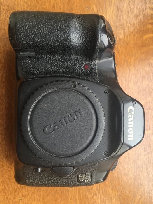 Canon 5d на запчасти +2батарейки