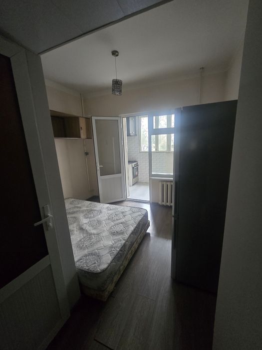 Сдаётся  квартира сергели  8а 2 ком 1 этаж семья  рядом дехкан базар