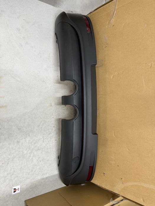 Задна броня Голф 5 добавка VW R32 Golf 5