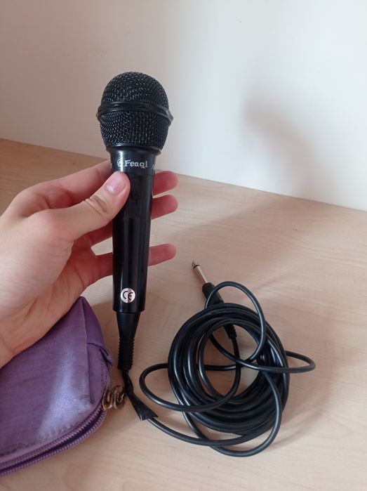 Микрофон проводной, аудиотехника