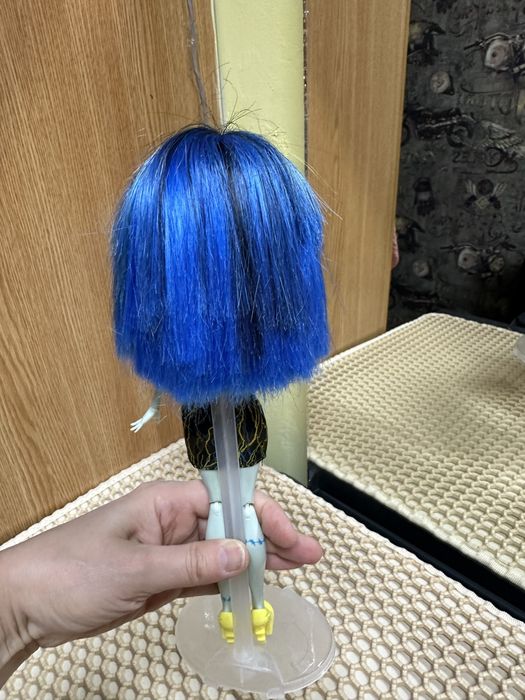 Продам!  куклу монстр хай!