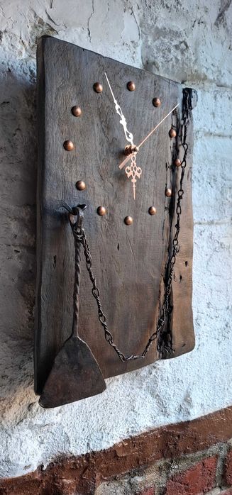 Стенен Часовник Старо Дърво с Огрибка-Арт Акцент с Характер