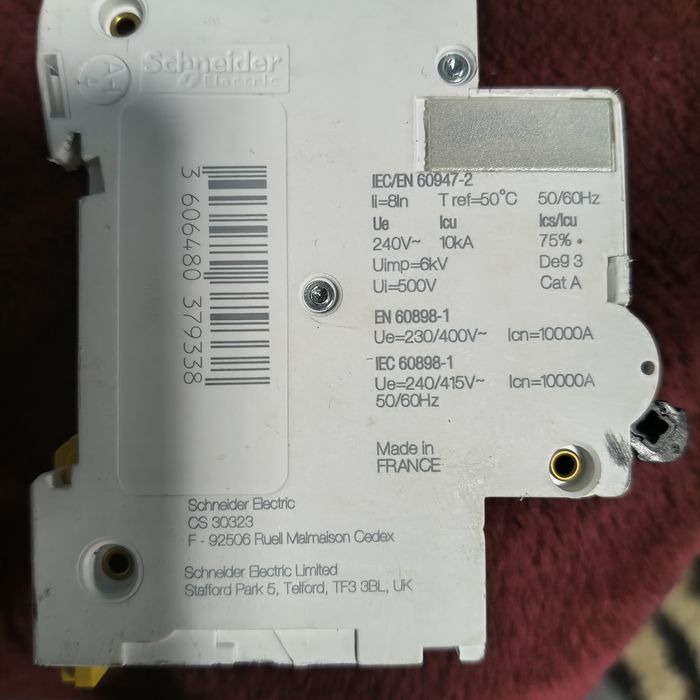 Contor energie Schneider și sigurante