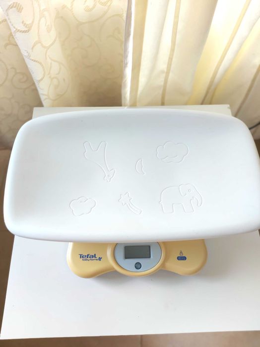 Бебешка/детска везна Tefal до 20 кг - мултифункционална