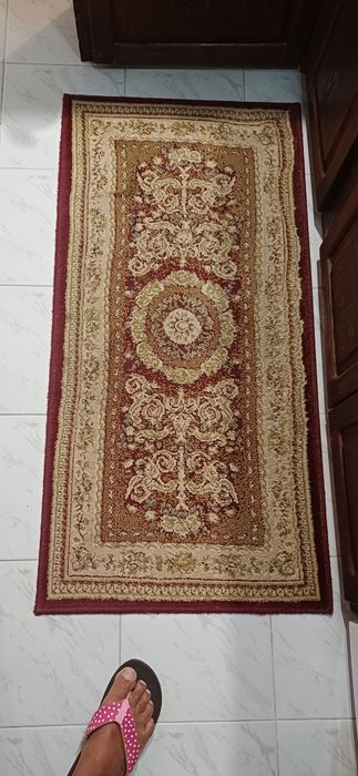 Продавам 3 броя килими