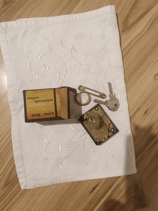 Ключалка на винт външна ключалка 
Външна ключалка.