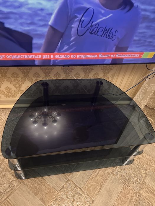 Продам стол под ТВ