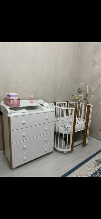 Манеж и пеленальный комод