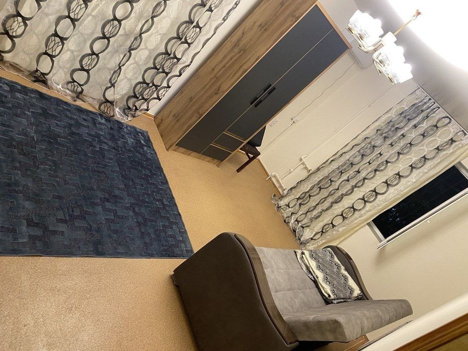 1/3/4 метро Буюк Ипак йули Капиталбанк.всё есть. S=35м².Маклер