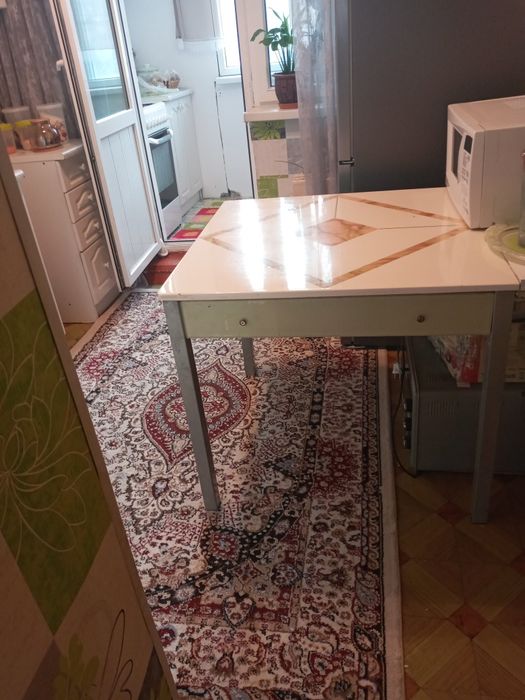 Продам хорошый ковер.