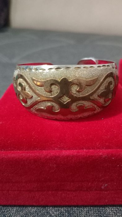 Продам новый серебряный блезик