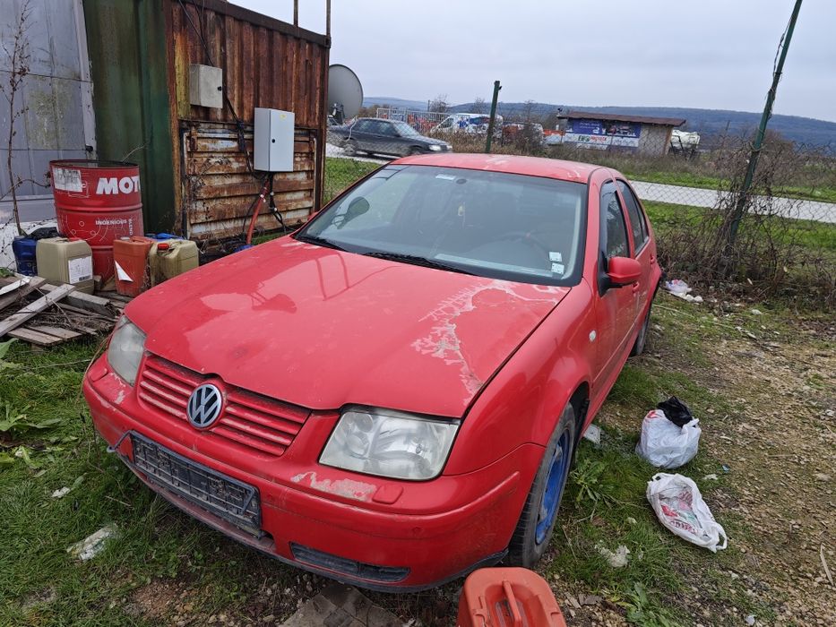 Фолксваген Бора 2.0 на части може и цялата