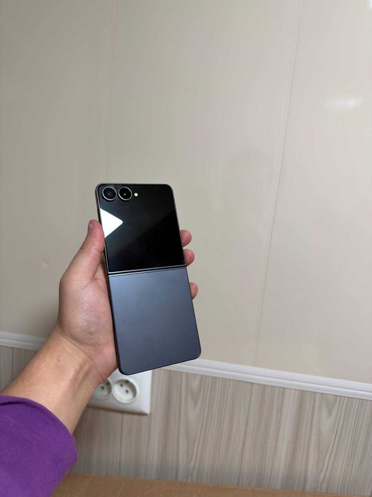 GALAXY Z FLIP 7 12/256 каробка документ IMEI 1-2 очилган. 8.5 миллион.