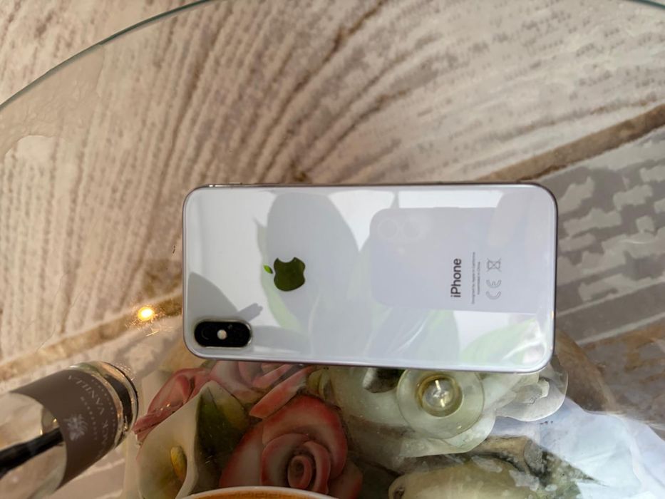 Продам Айфон Х. В хорошем состоянии