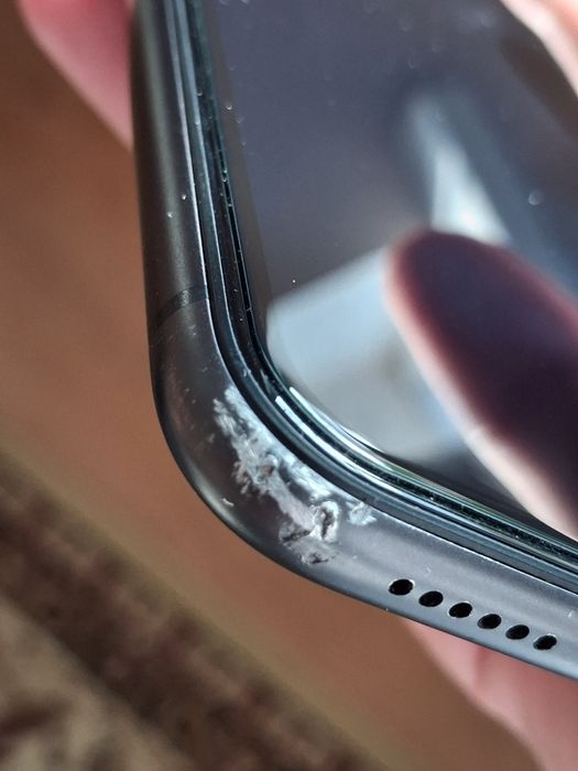 Продам Айфон 11 64гб