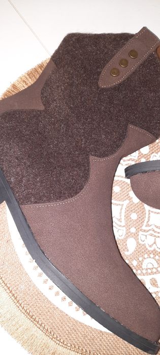 Сапожки демисезонные.