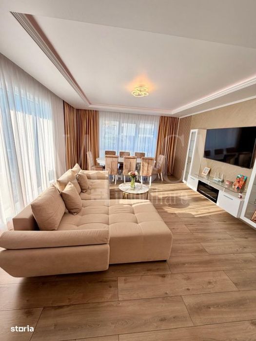 Apartament 3 camere de vanzare in Floresti