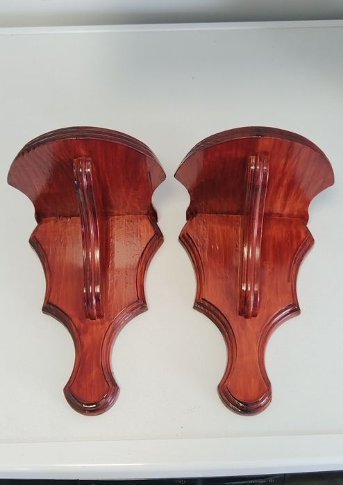 Цветарник /стенна поставка за цветя