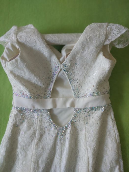 Официална дълга рокля от дантела /абитуриентска, булчинска/