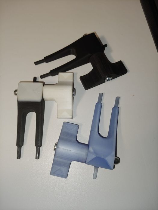 Sistem ungere lanț motocicleta dual injector
