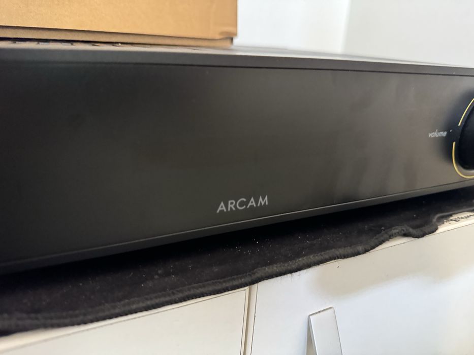 Amplificator audio Hi-Fi Stereo Arcam Radia Series A5 Integrat 350W