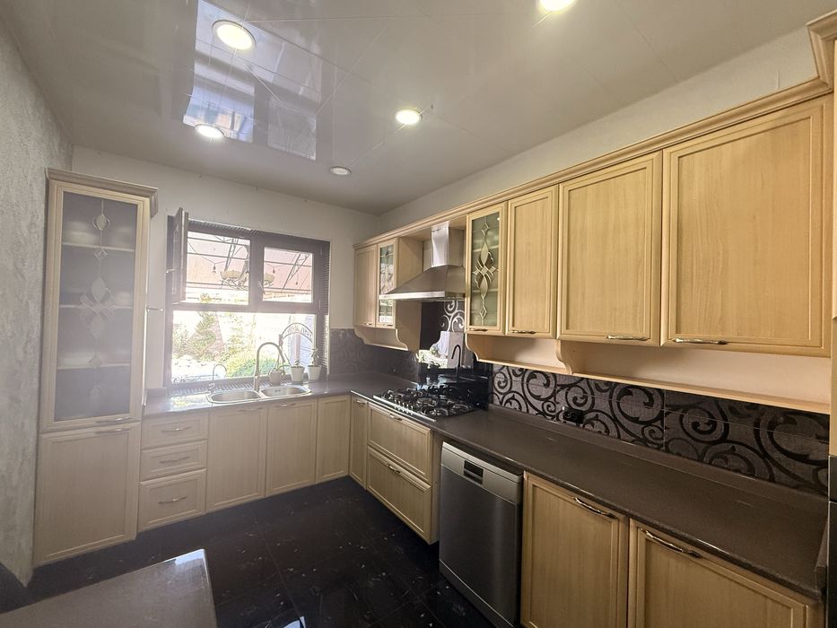 Продается кухонная мебель б/у