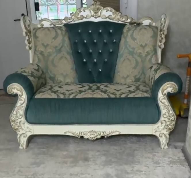 Sifatli, ixcham divan