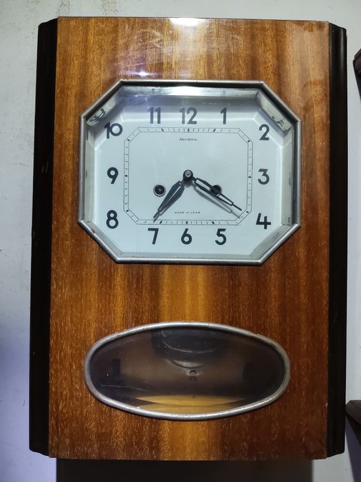 Ceas cu pendul mecanic rusesc