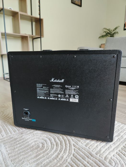 Vând amplificator Marshall Code 50