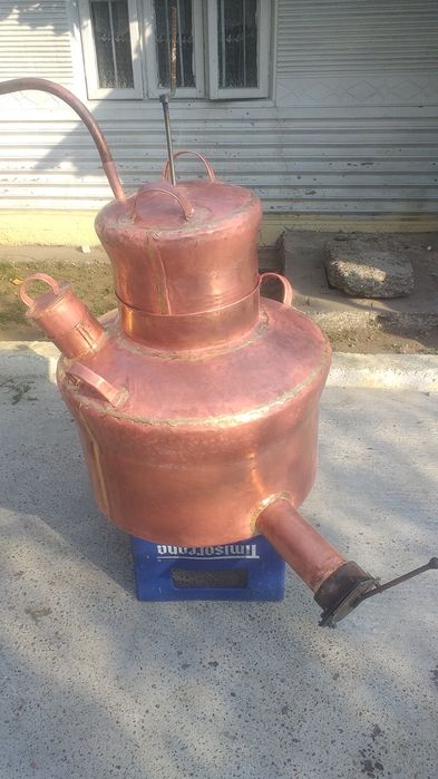 Vand cazan de țuică la 140 de Litri