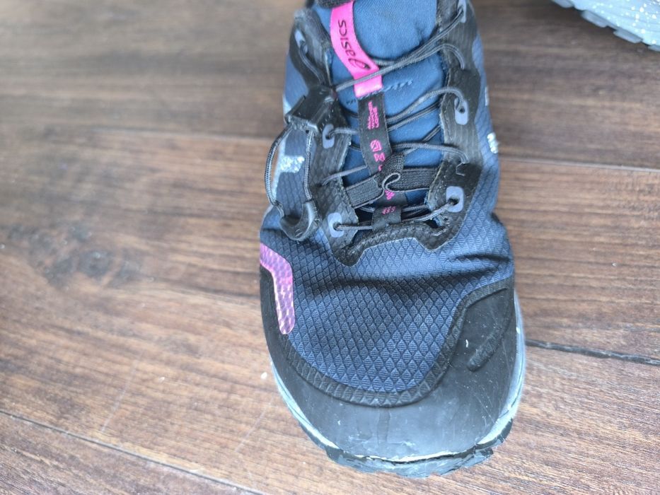 Маратонки asics - номер 41.5