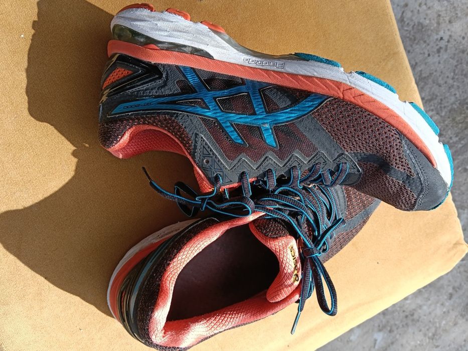 Adidasi Alergare / Running ASICS GT-2000  – Marimea 42.5 (27 cm) – Stare Foarte Buna