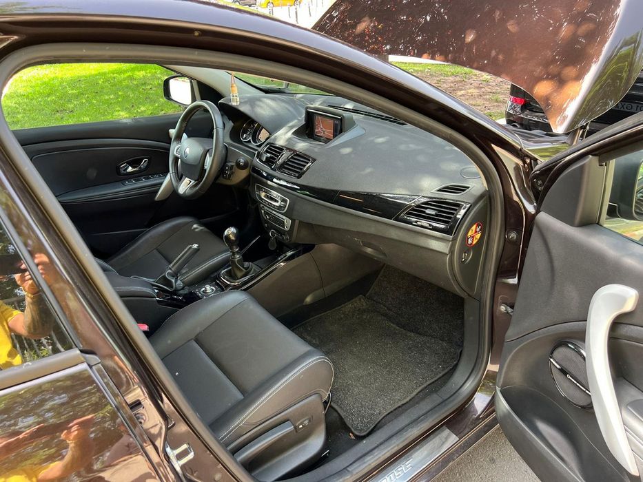 Renault Megane 2012, manual 1.2 benzină